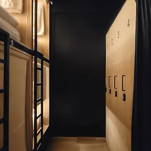Westay Capsule Хостел